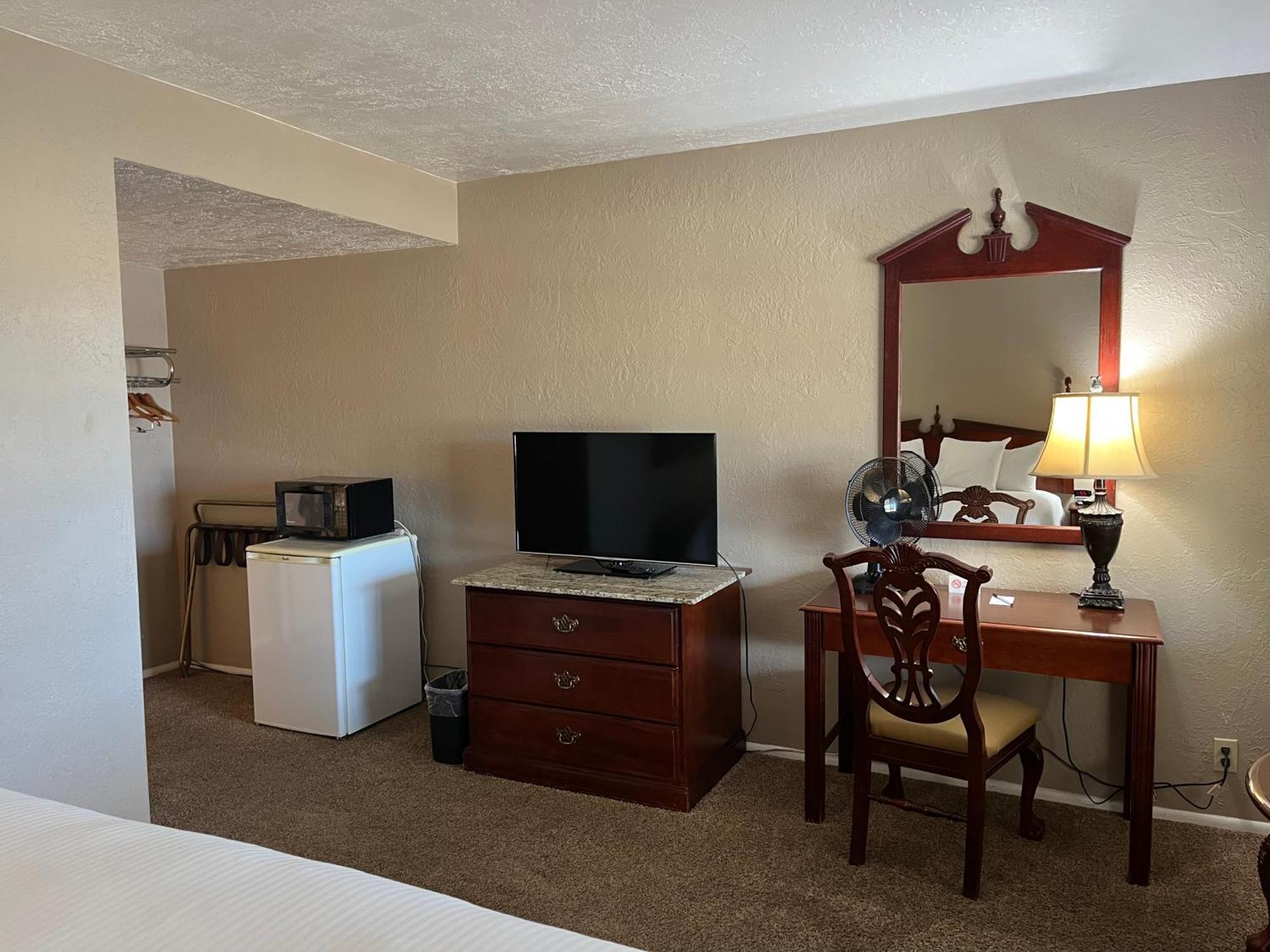 Delano Motel & Rv Park Beaver Exterior photo